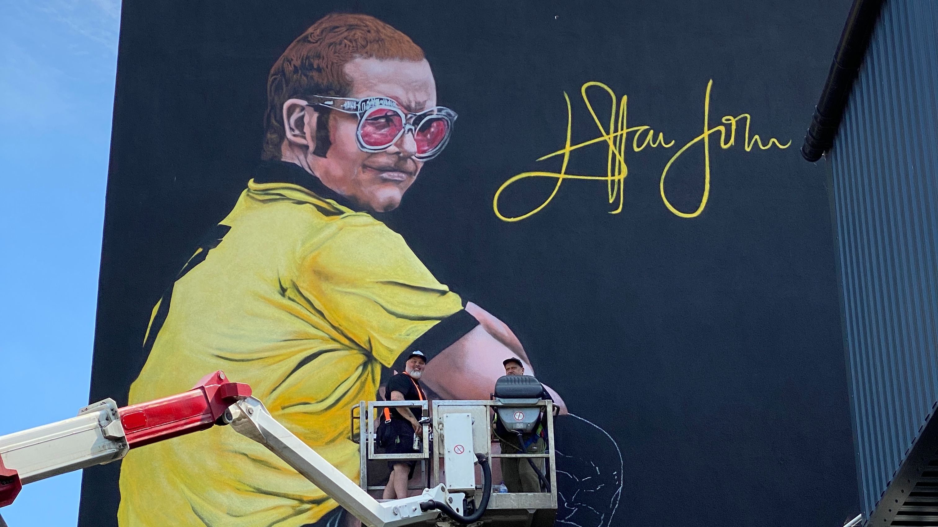 Watford FC: Sir Elton John fan's mural of star unveiled at Vicarage Road  stadium | ITV News London
