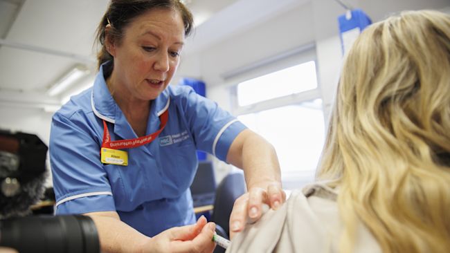 Is it too late to get the flu jab? What are the 'super flu' symptoms? And should I wear a face mask? | ITV News