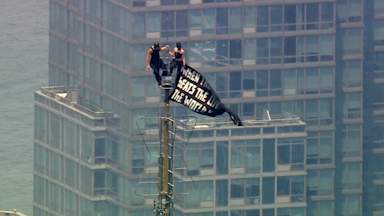 Two people arrested after scaling to top of Empire State Building