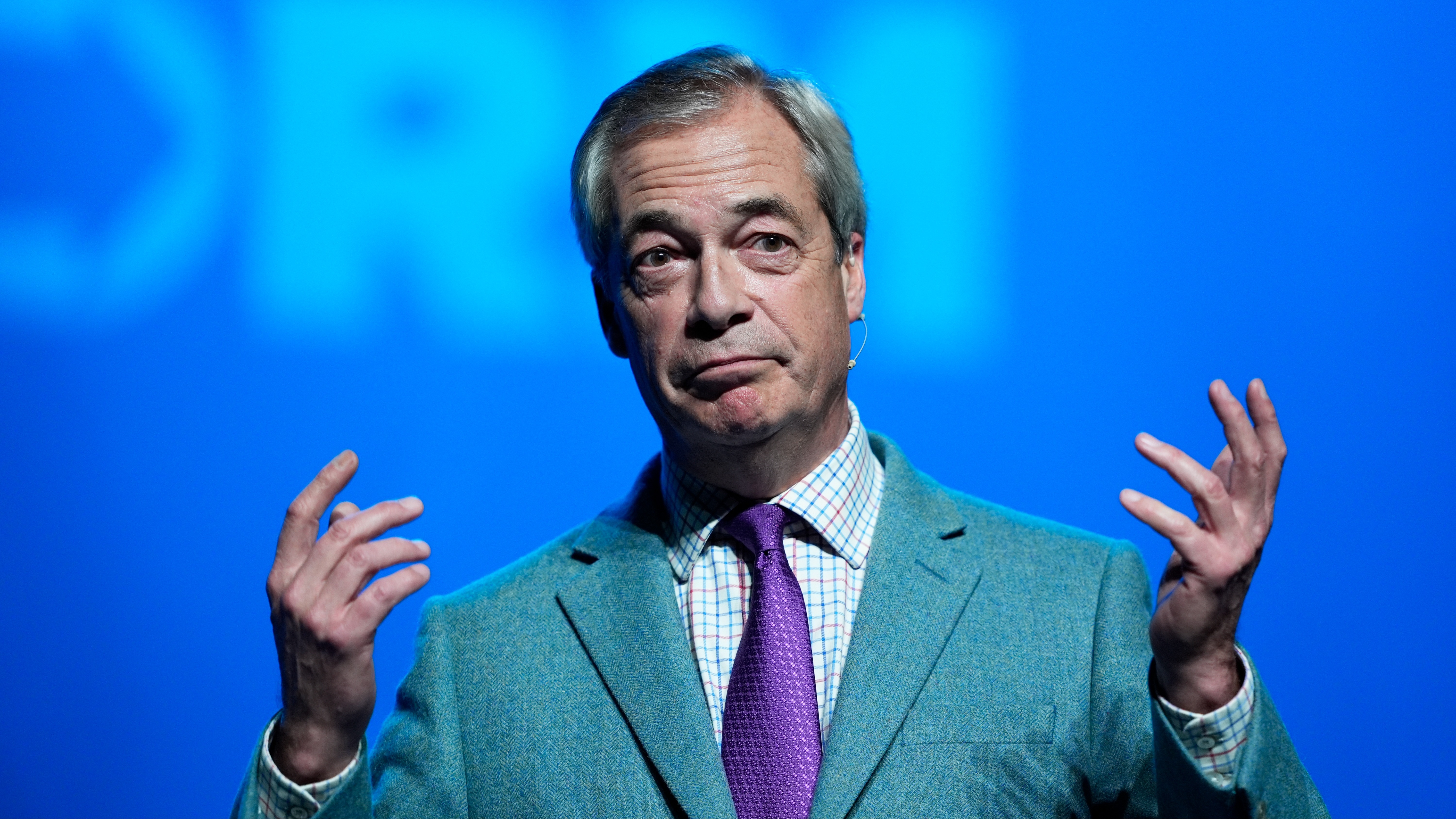 Holocaust survivors urge Nigel Farage to apologise for alleged racist abuse