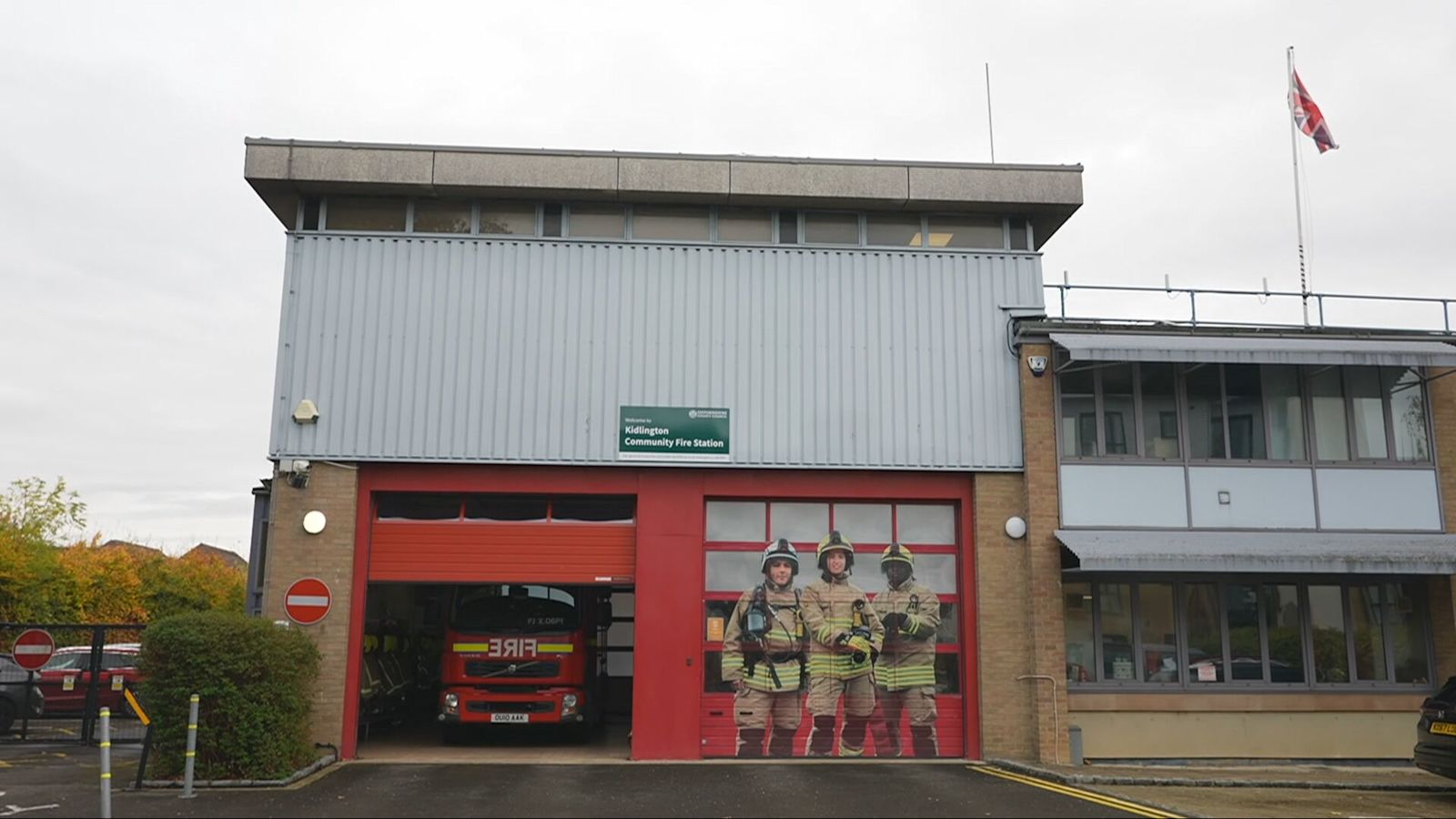 Oxfordshire Firefighters Vote In Favour Of Strikes Over Planned Cuts To oxfordshire-firefighters-vote-in-favour-of-strikes-over-planned-cuts-to