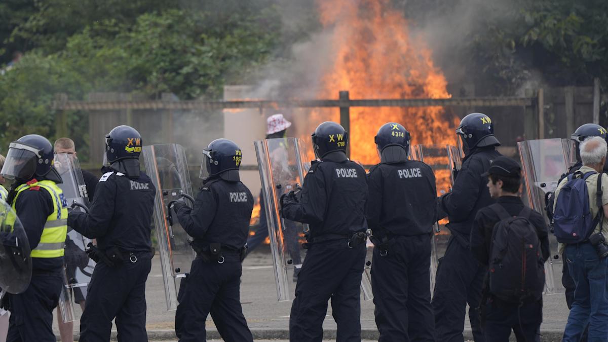 Police Summer Riots No evidence of ‘two-tier policing’ in summer riots response, MPs say ...