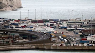 Lorries queue in Dover