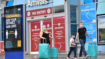 040820 Coronavirus airport