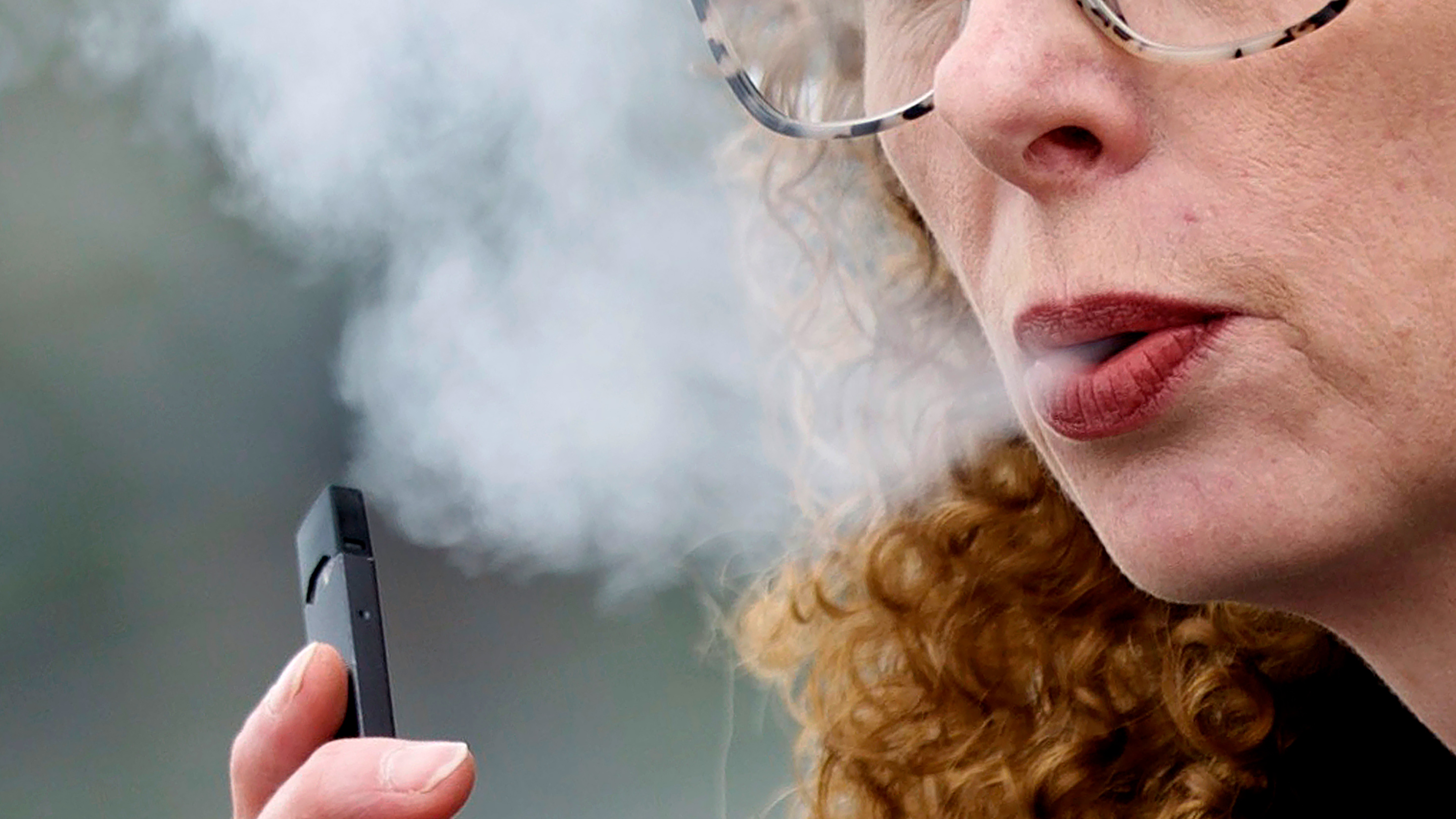 Australia will ban recreational vaping in crackdown on e-cigarettes, UK  News