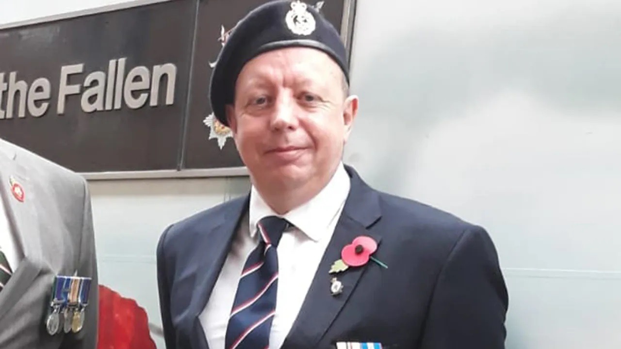 'I was only doing my job', says driver who helped save lives in train stabbing