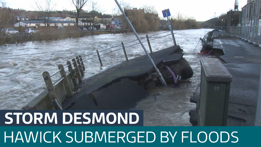 When the floods of Storm Desmond hit Hawick - Latest From ITV News