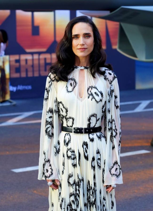 jennifer connelly top gun premiere