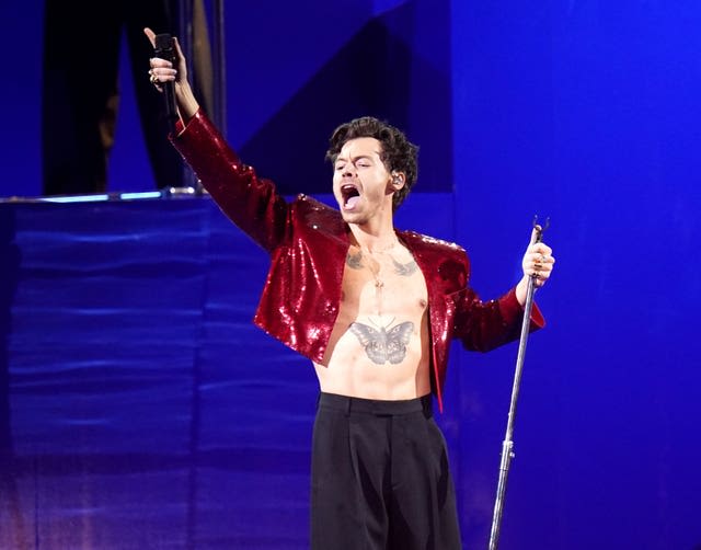 Harry Styles announces tour including six Wembley gigs with Shania