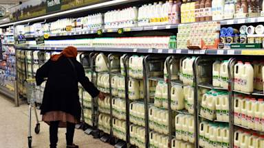 UK inflation falls slightly to 2.5% after two months of rises