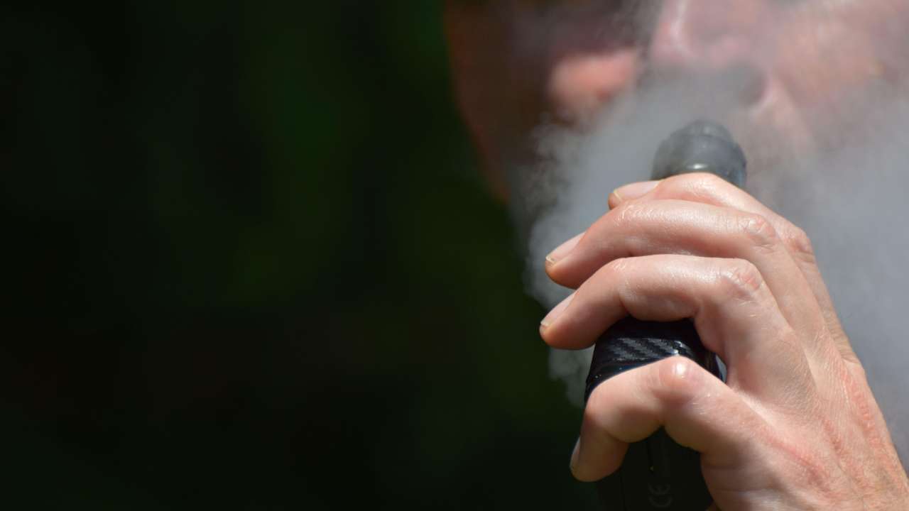 Regulator announces crackdown on vape ads across social media