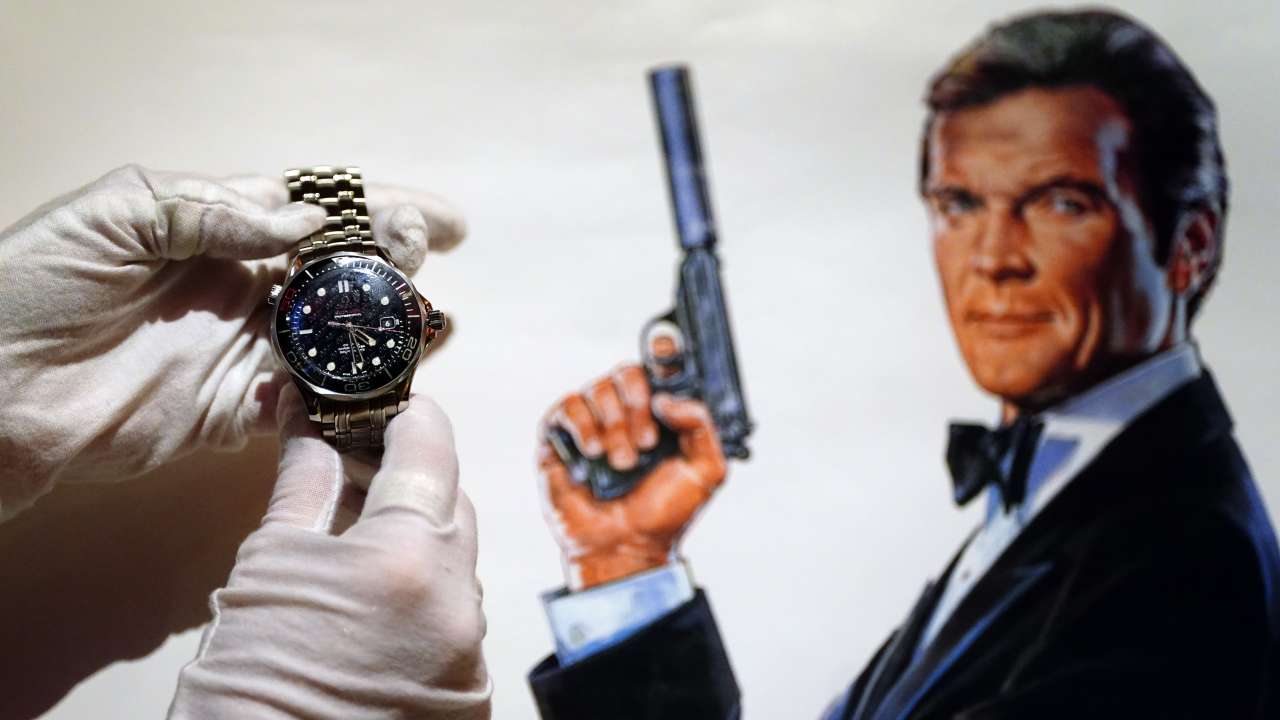 Items owned by James Bond actor Sir Roger Moore to go on auction