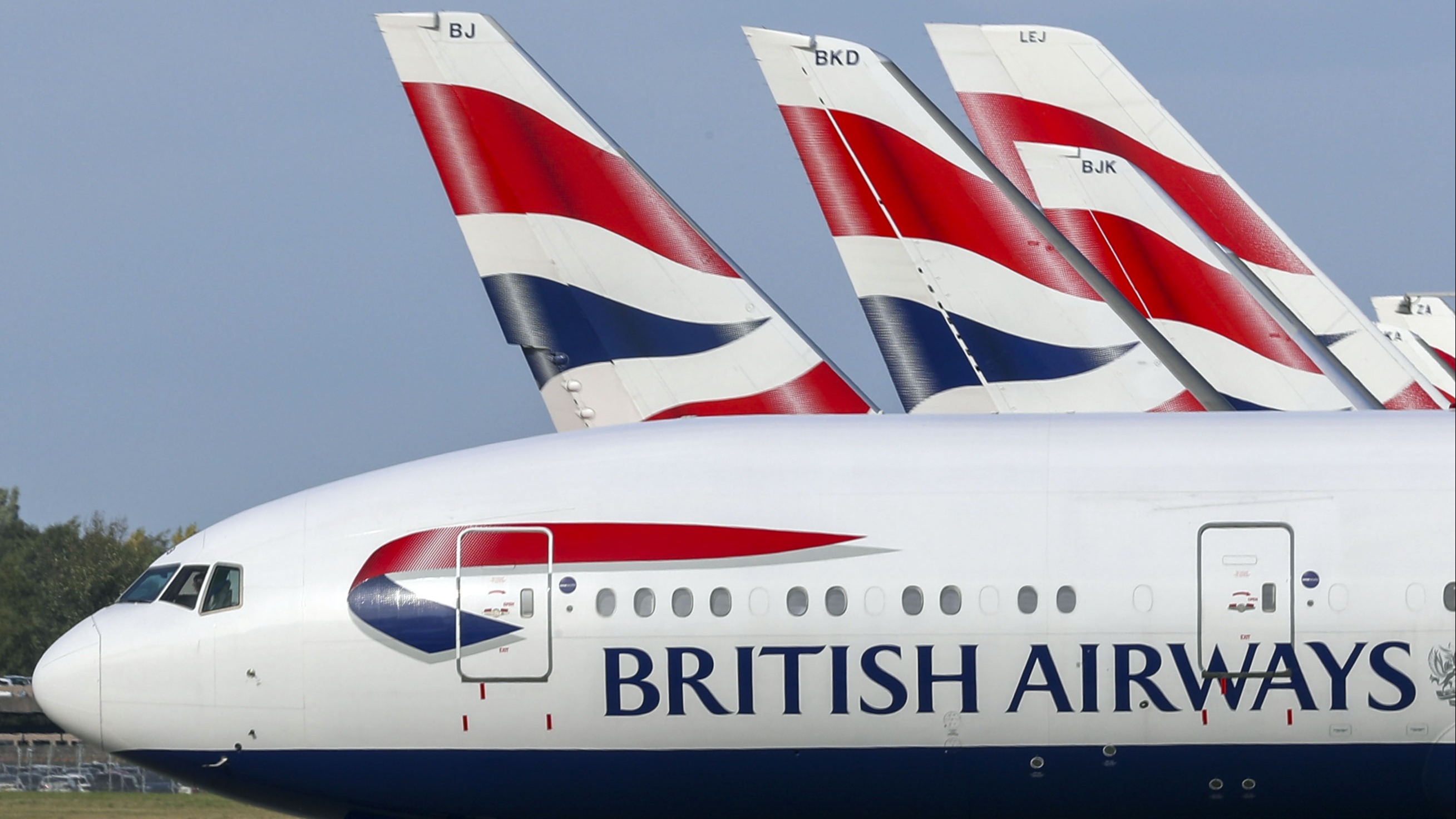 Bank holiday technical issue is latest glitch to hit UK air traffic system