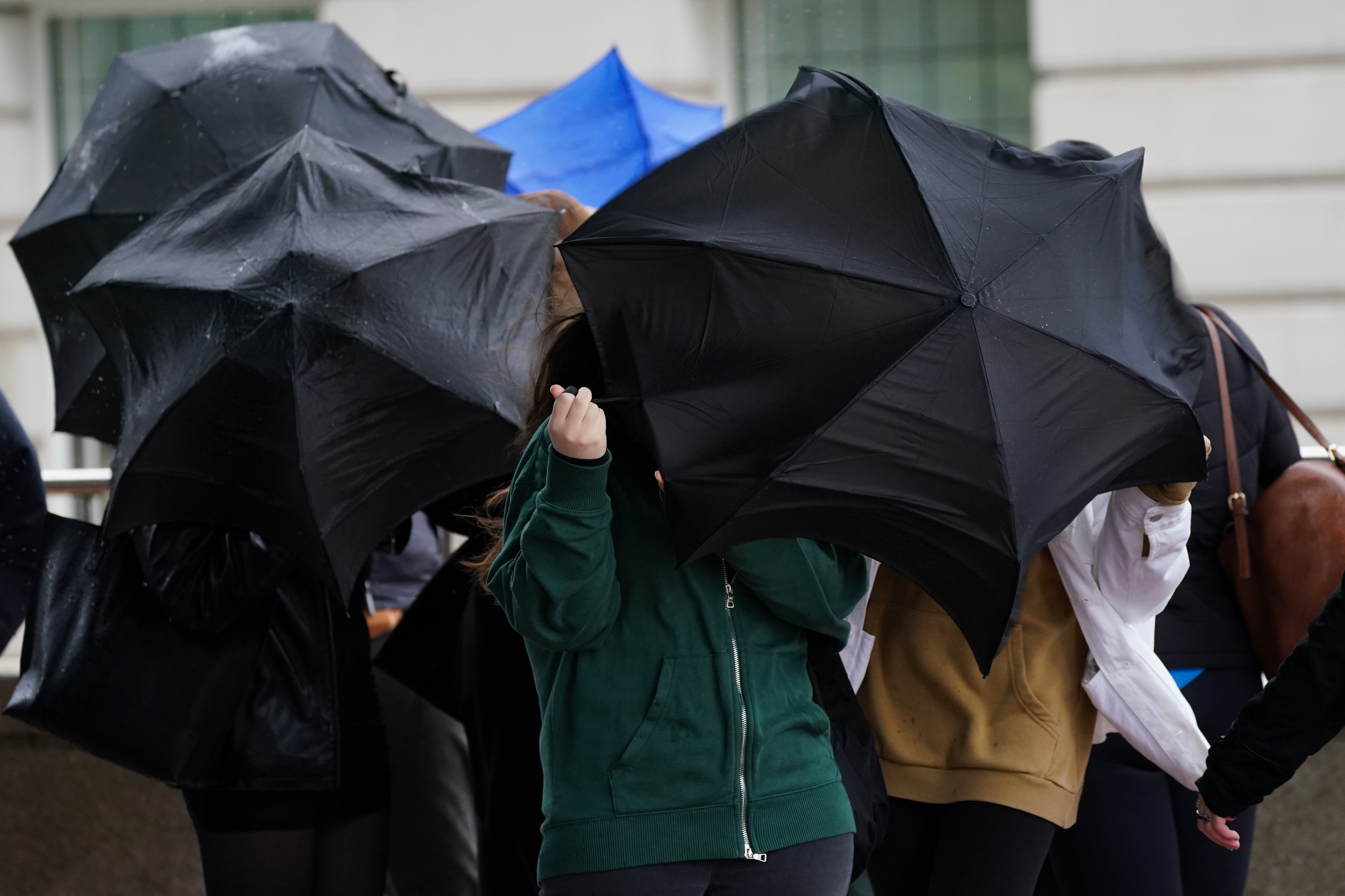 Met Office issues yellow weather warning with heavy rain and wind set ...