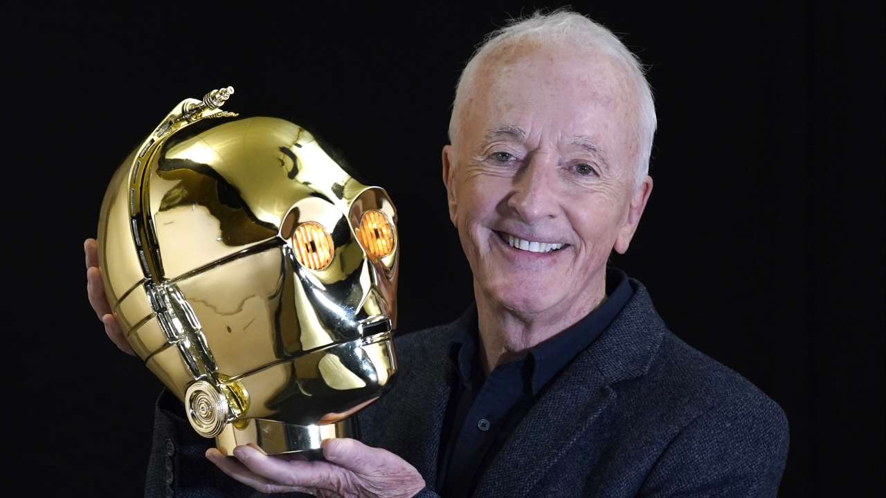 C-3PO head from first Star Wars film to sell for up to £1m