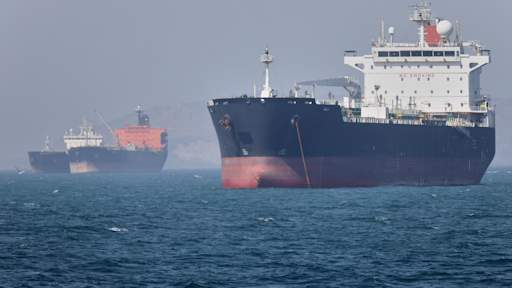 Starmer condemns Iran strikes on UAE as US fights to open Strait of Hormuz