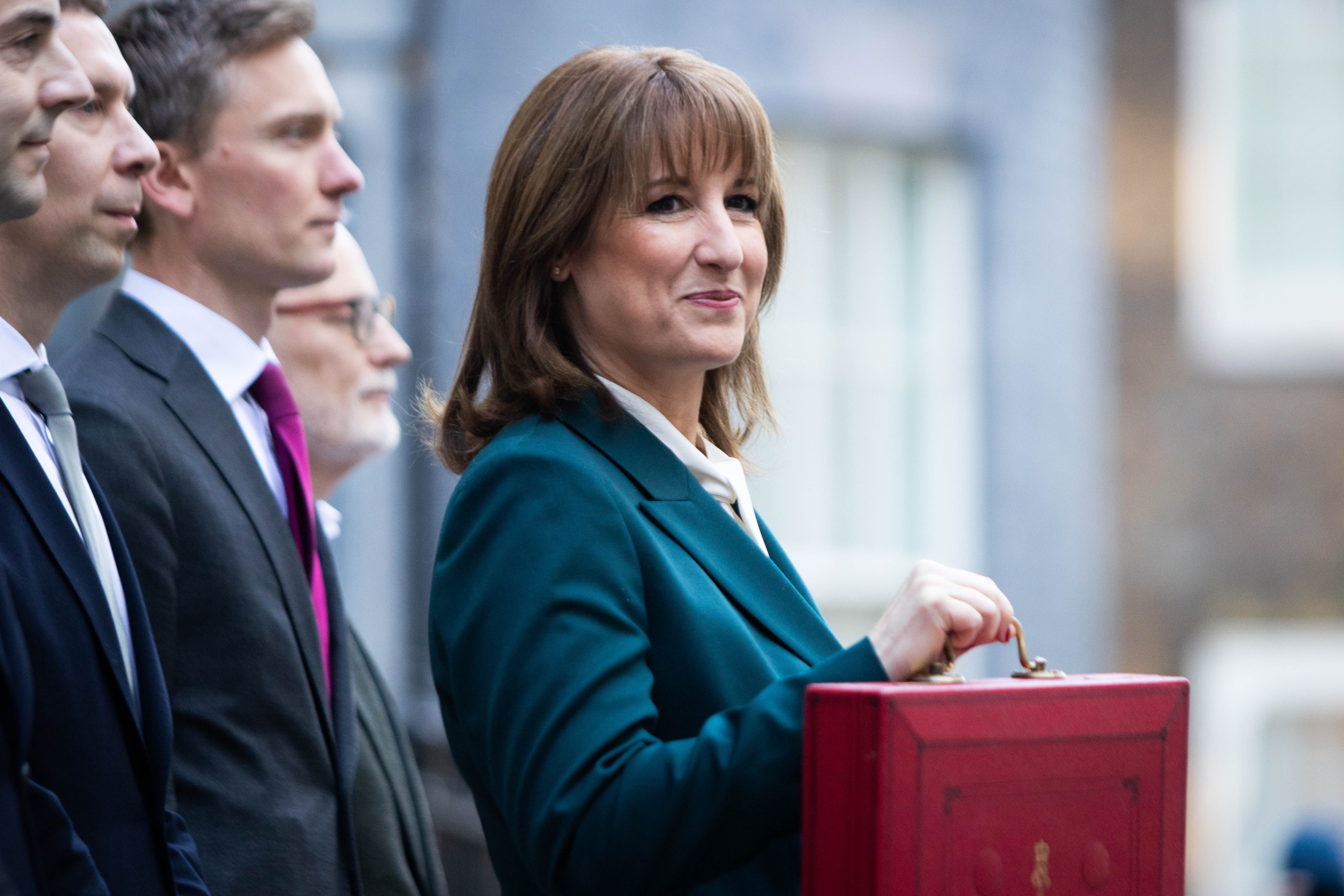 Starmer Backs Budget Amid Misleading Claims Controversy