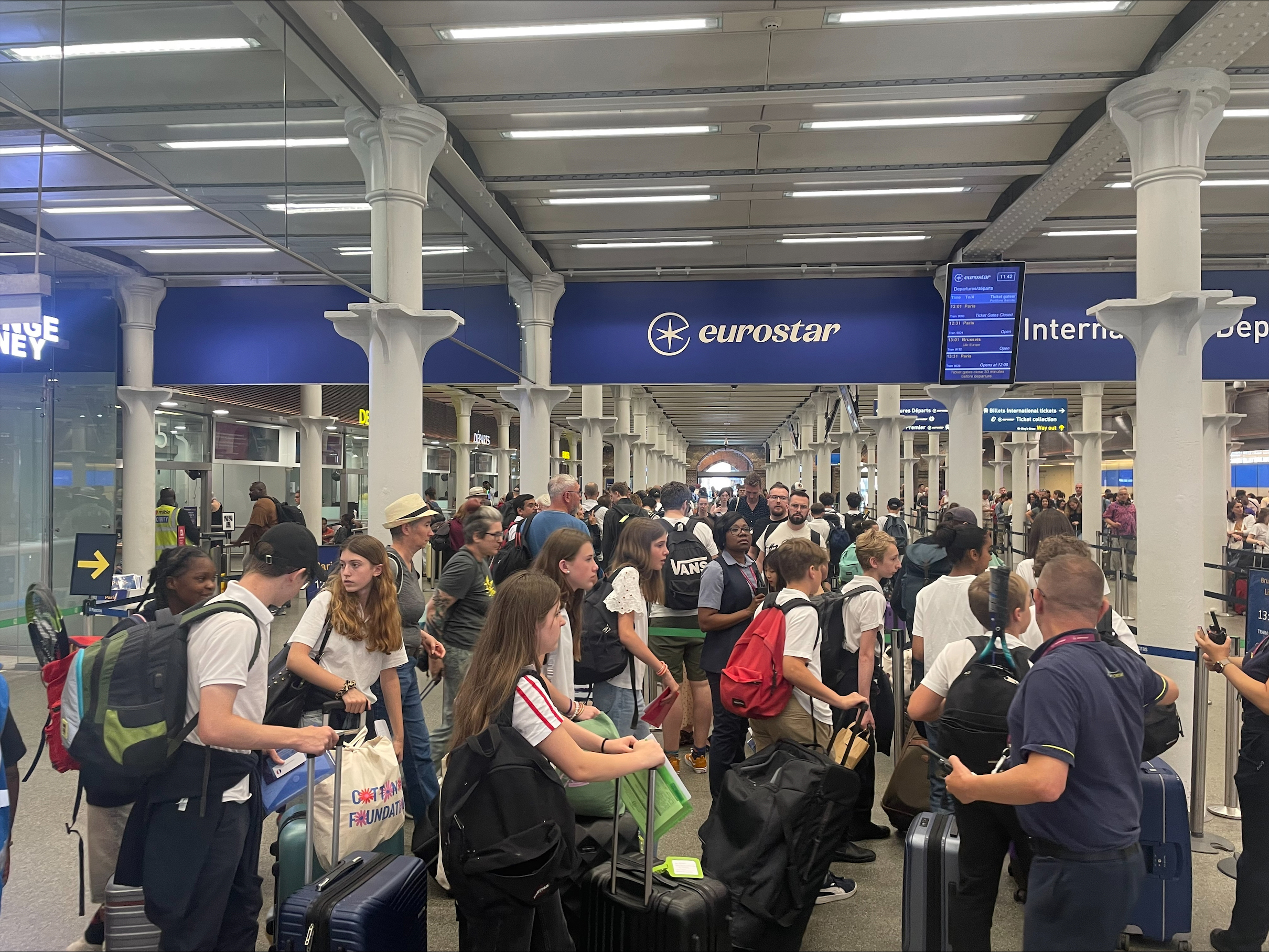Eurostar delayed for hours after track fatalities and cable theft