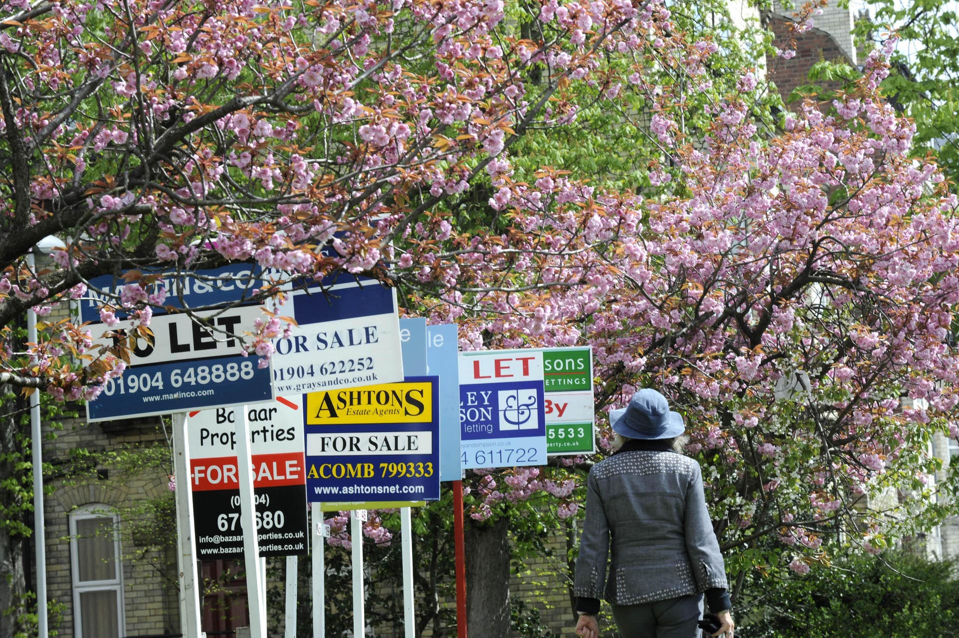 Subdued housing market may be starting to stabilise - surveyors