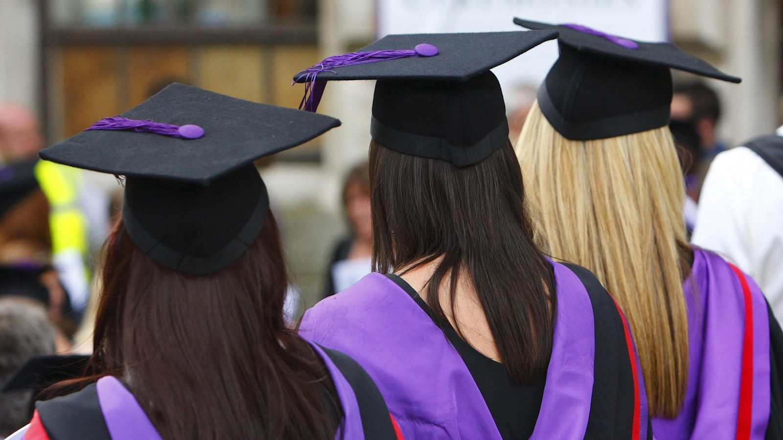 Cardiff University Graduation - Some students invited to graduate without  knowing their grades | ITV News Wales