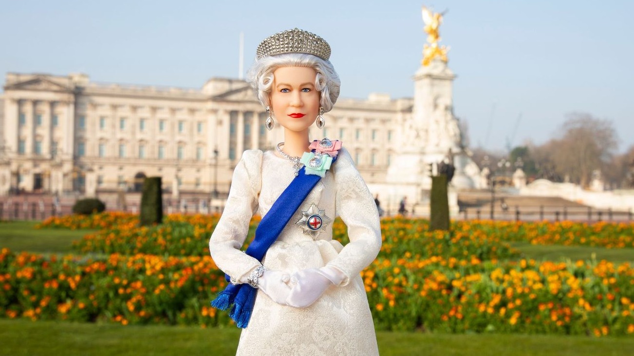Barbie unveils limited-edition Queen doll to mark Platinum ...