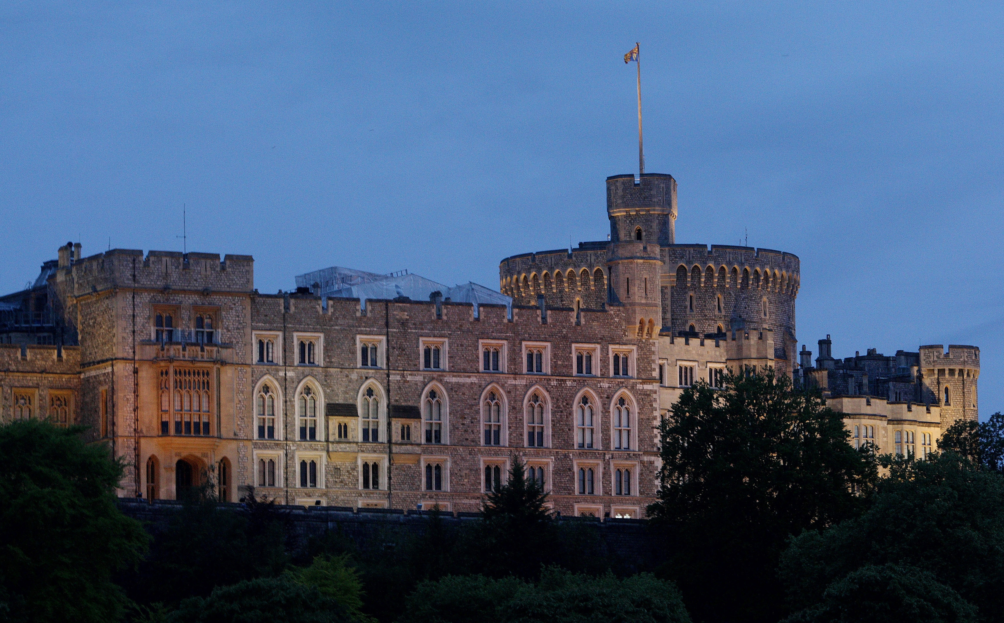 Met Police Investigate Video After Man Arrested At Windsor Castle With ...