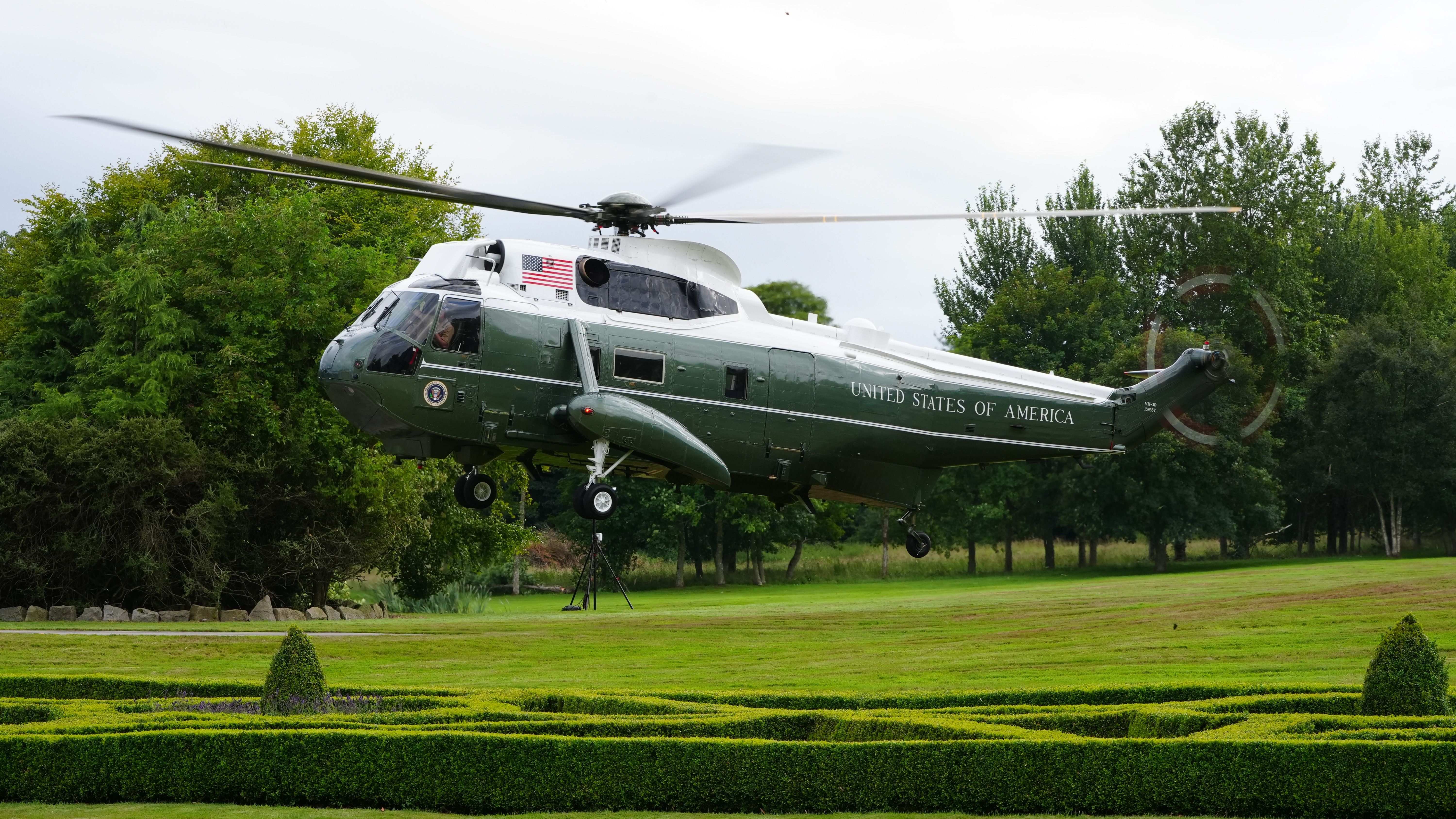 Donald Trump’s helicopter diverted to Luton airport.
Credit: PA