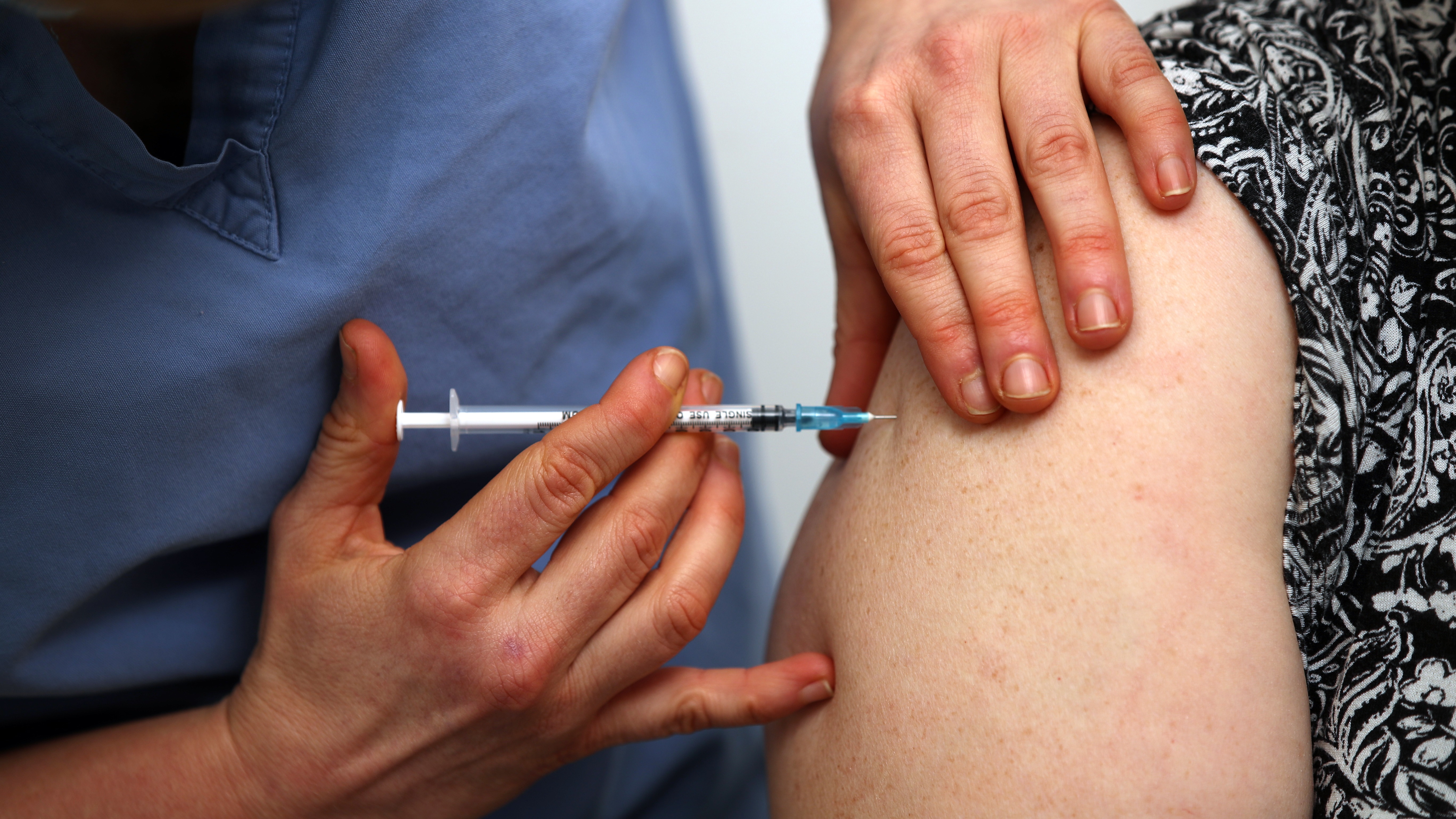 What Are The Covid Vaccine Side Effects And Why Do Only Some People Get Them Itv News