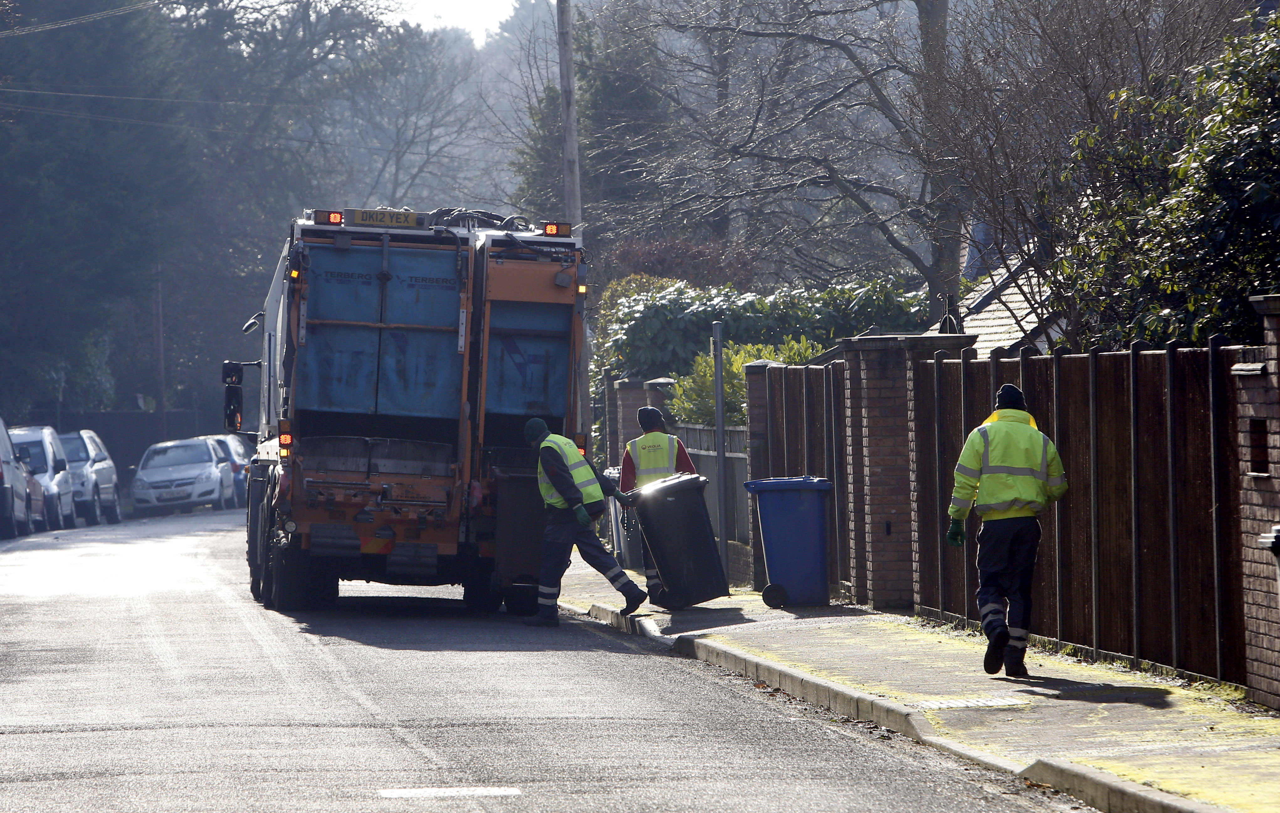 Wiltshire bin collection strike to last two weeks in pay row ITV News