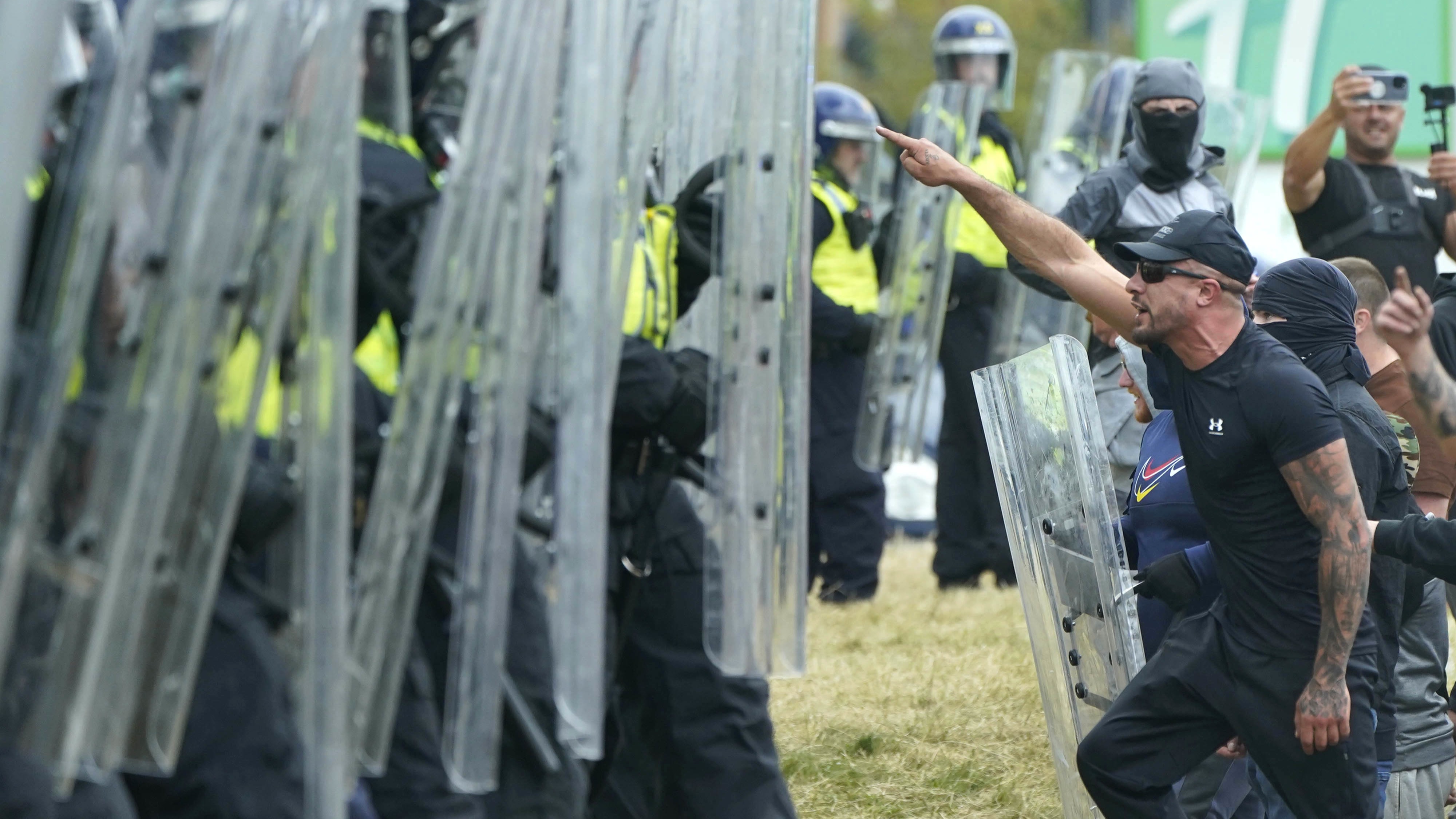  Southport riots review finds police was 'unprepared' for scale of disorder