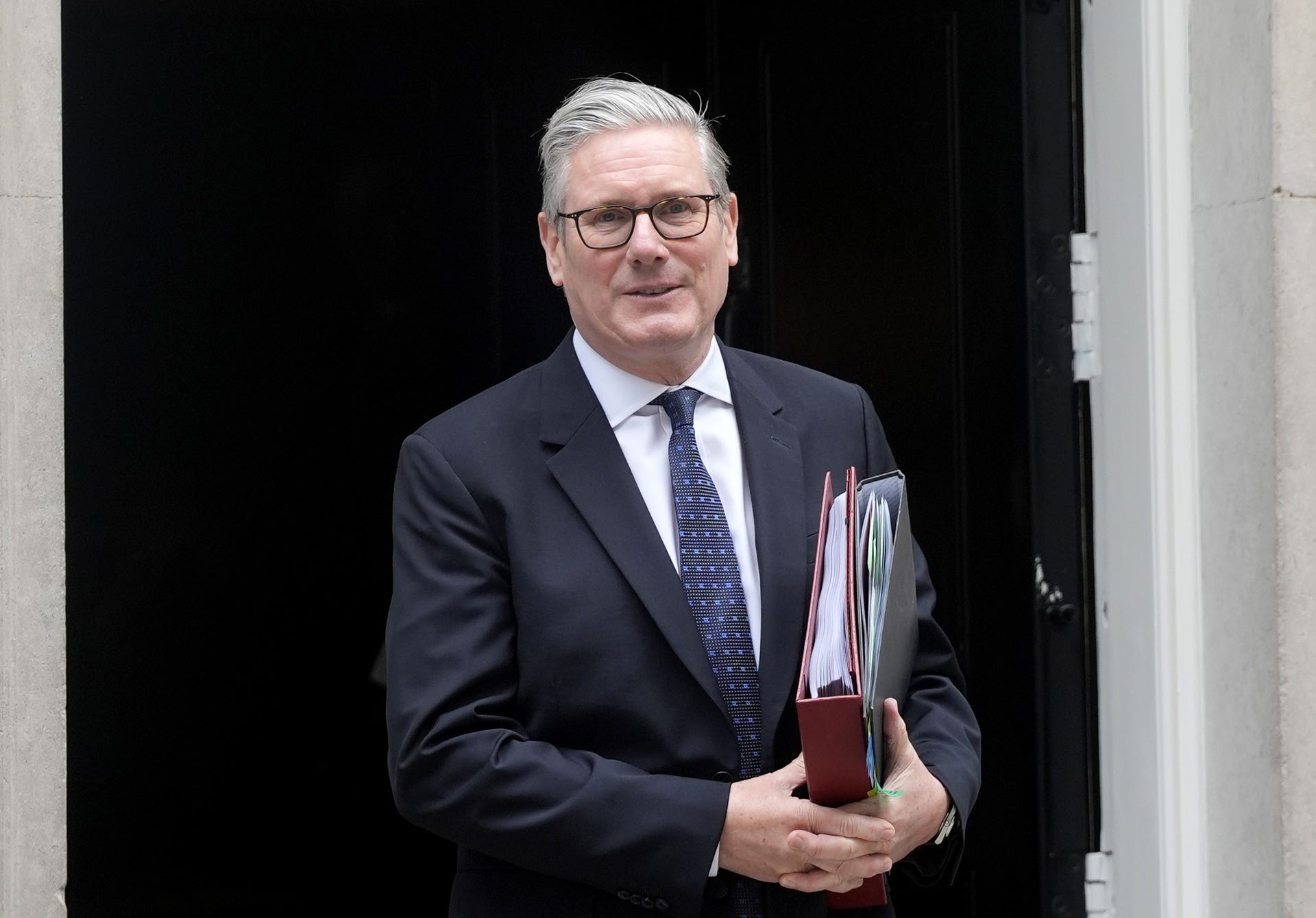 Starmer vows to end ‘system failing our kids’ ahead of expected social media ban