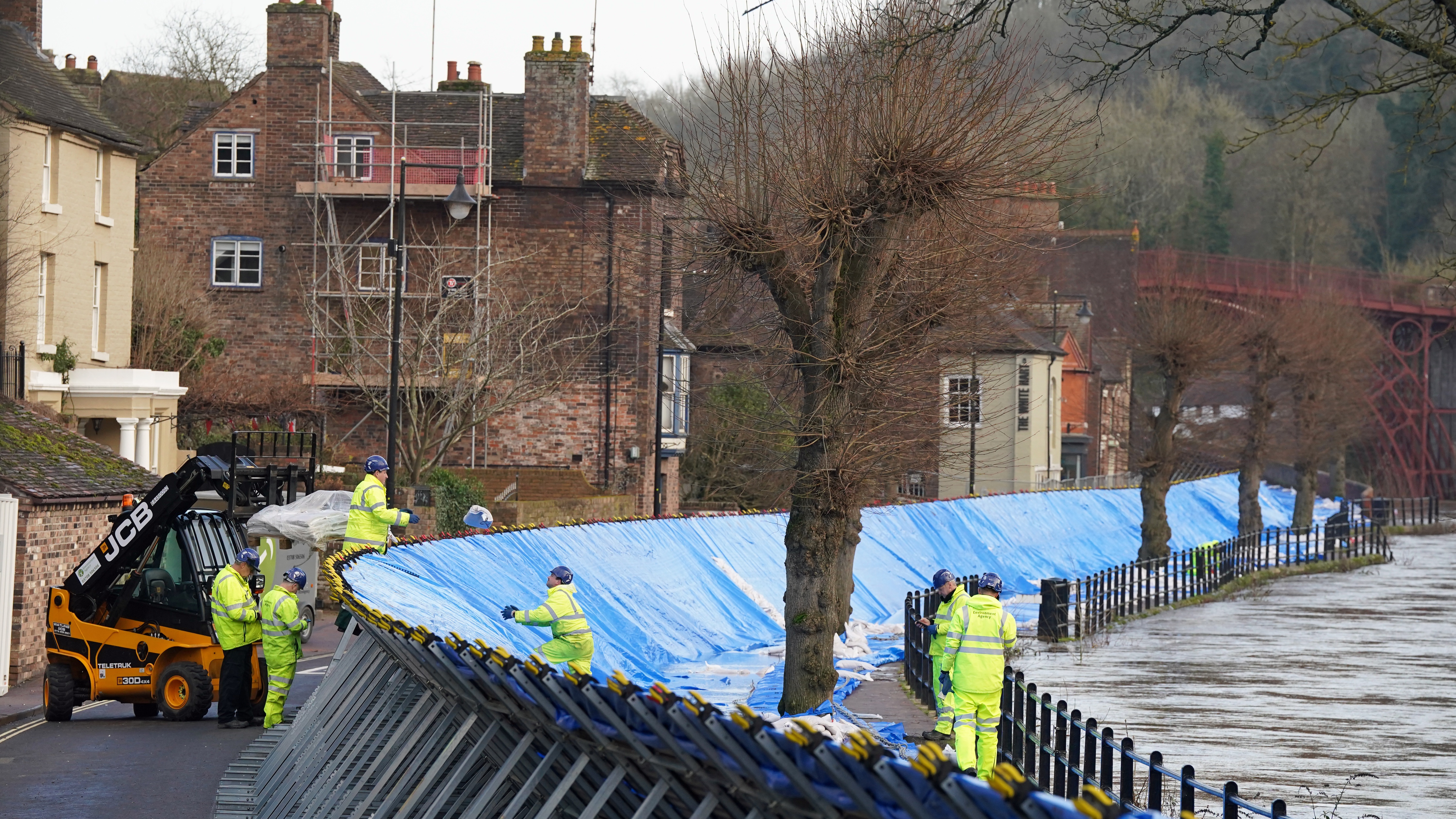 Over 100 flood warnings in place across UK as temperatures drop | ITV News