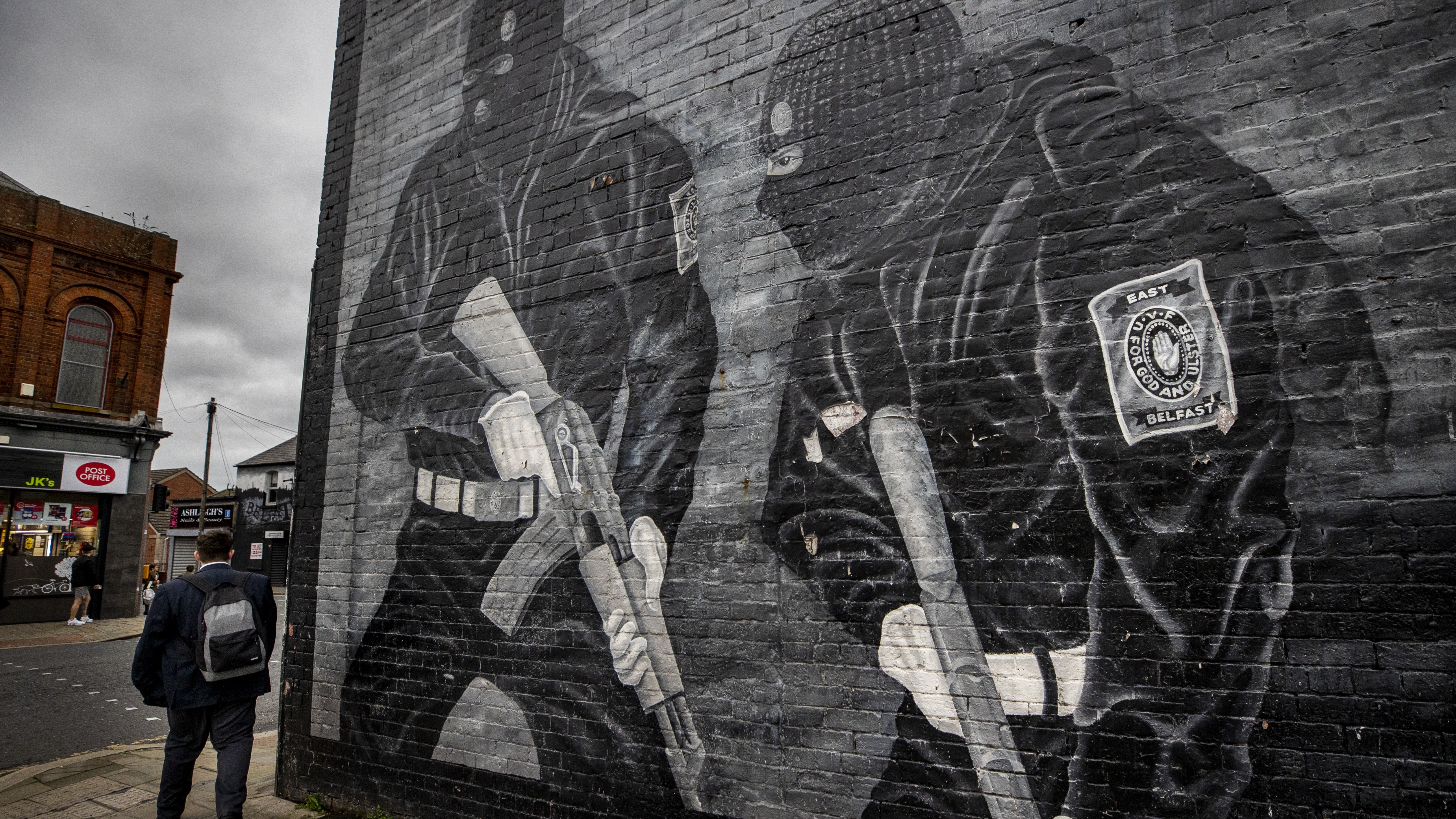 Potential for paramilitary violence if Protocol not changed, Poots ...