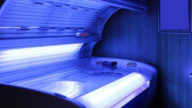 Major report recommends complete ban on sunbeds