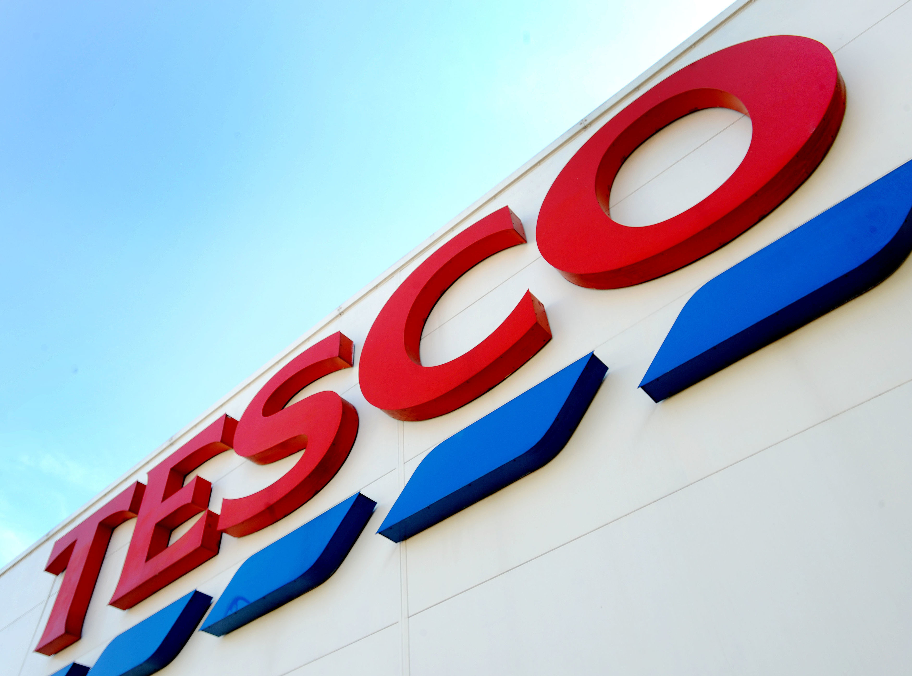 Unite union calls off planned Tesco strikes at distribution centres in