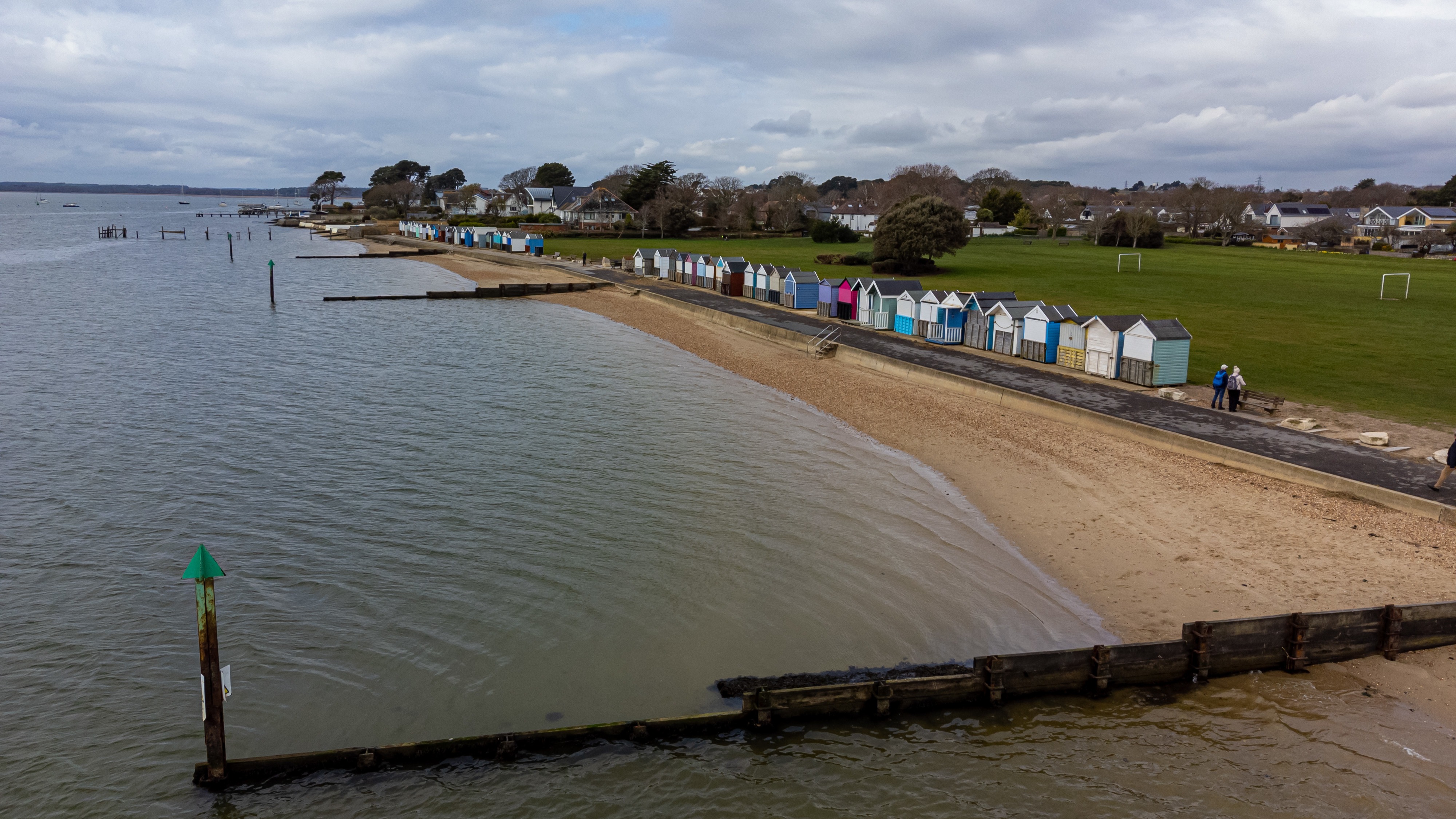 Oil sightings in Poole harbour drop significantly as emergency services
