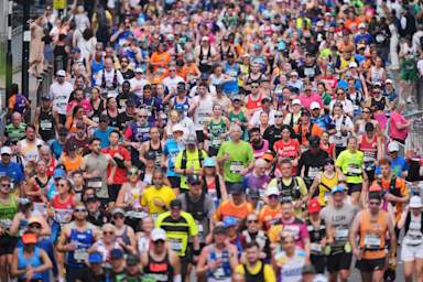 More than 59,000 people gearing up to run in biggest London Marathon yet