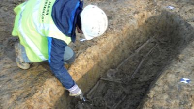 Excavating the remains of the crucified man in 2017 at Fenstanton, Cambridgeshire
CREDIT ALBION ARCHAEOLOGY