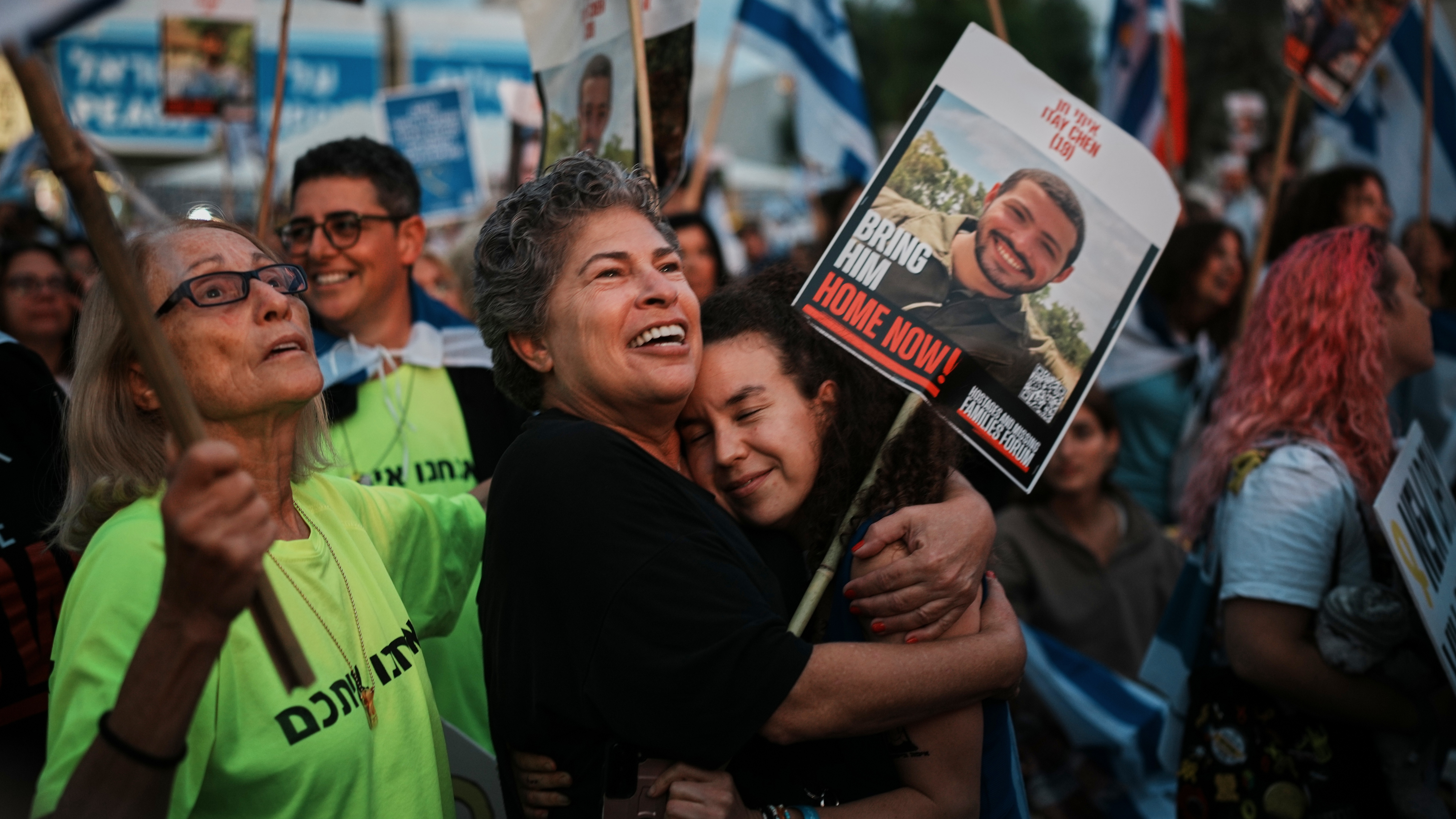 Hamas Releases First Seven Hostages to Red Cross Amid Ceasefire Agreement