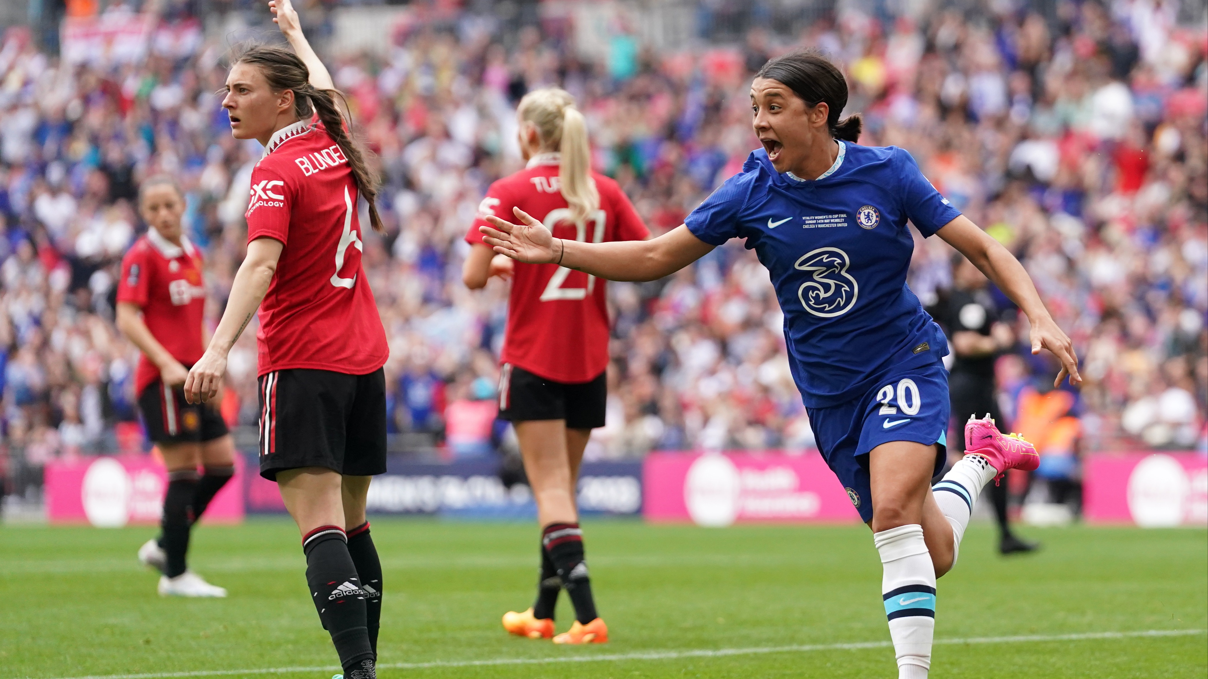 Manchester United Women Beaten By Chelsea In Women'S Fa Cup Final In Front  Of Record Wembley Crowd | Itv News Granada