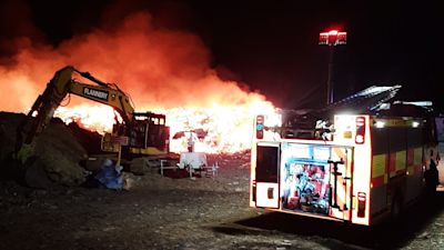 Officers from Thames Valley Police and Oxfordshire Fire and Rescue service were at the scene of a large fire at a landfill site near to Appleford and The Ladygrove in Didcot.