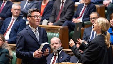 Burnham sworn in as MP following Starmer's resignation