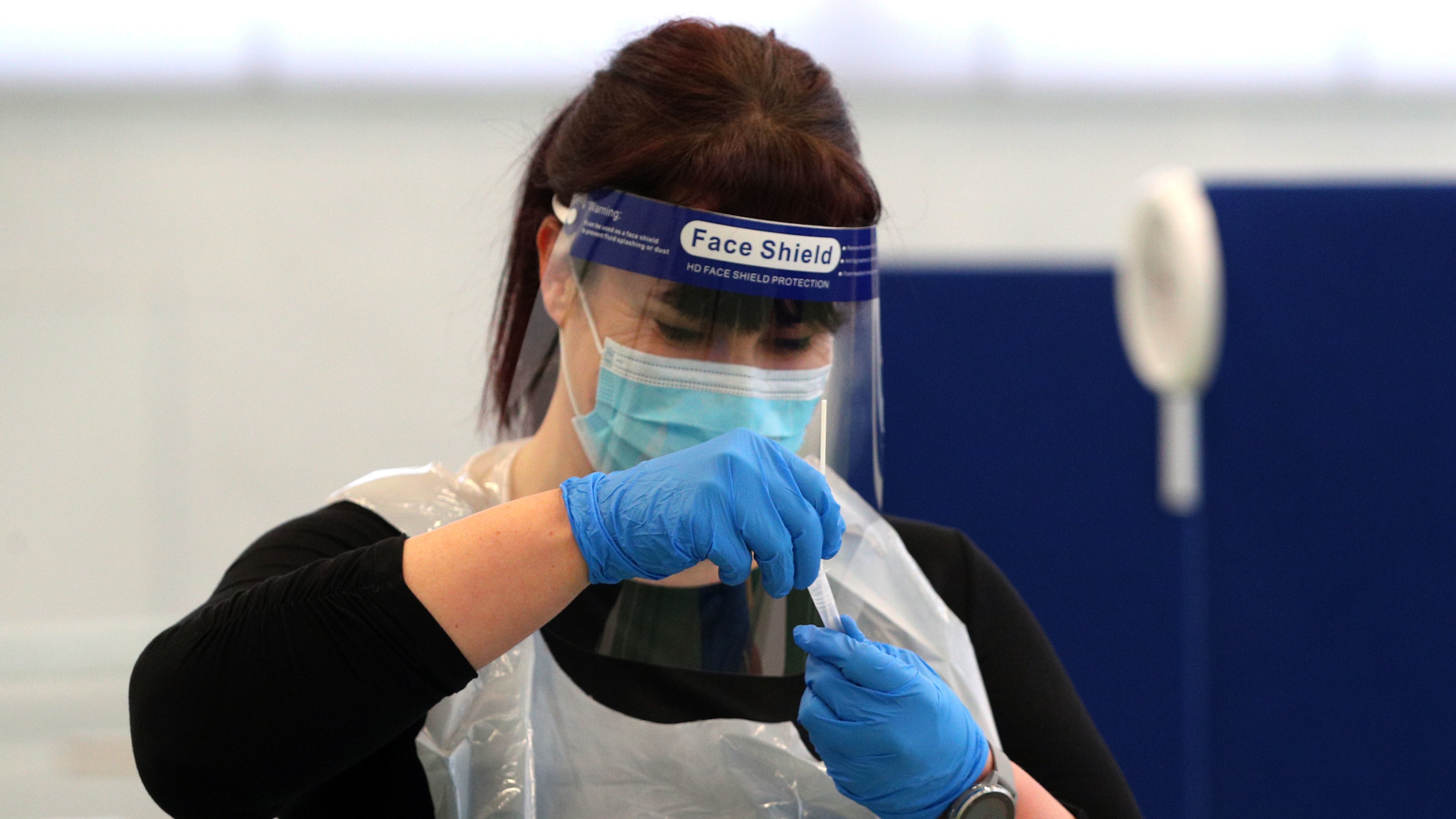 Covid: Reducing self-quarantine to five days must be supported by evidence, says the NHS chief.