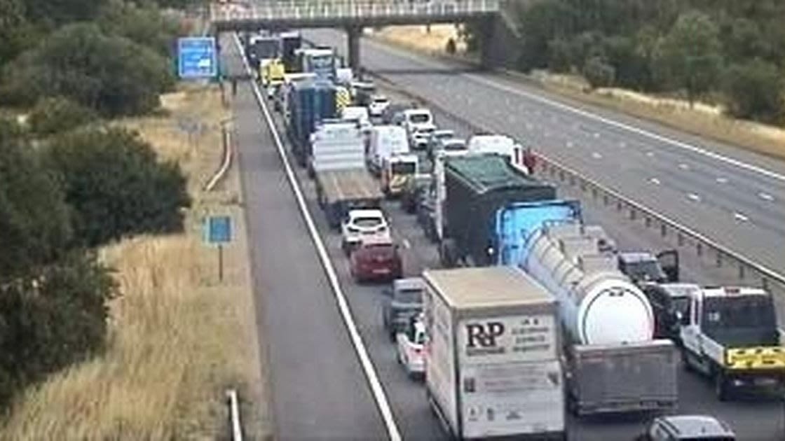 M18 motorway in South Yorkshire closed due to major crash ITV