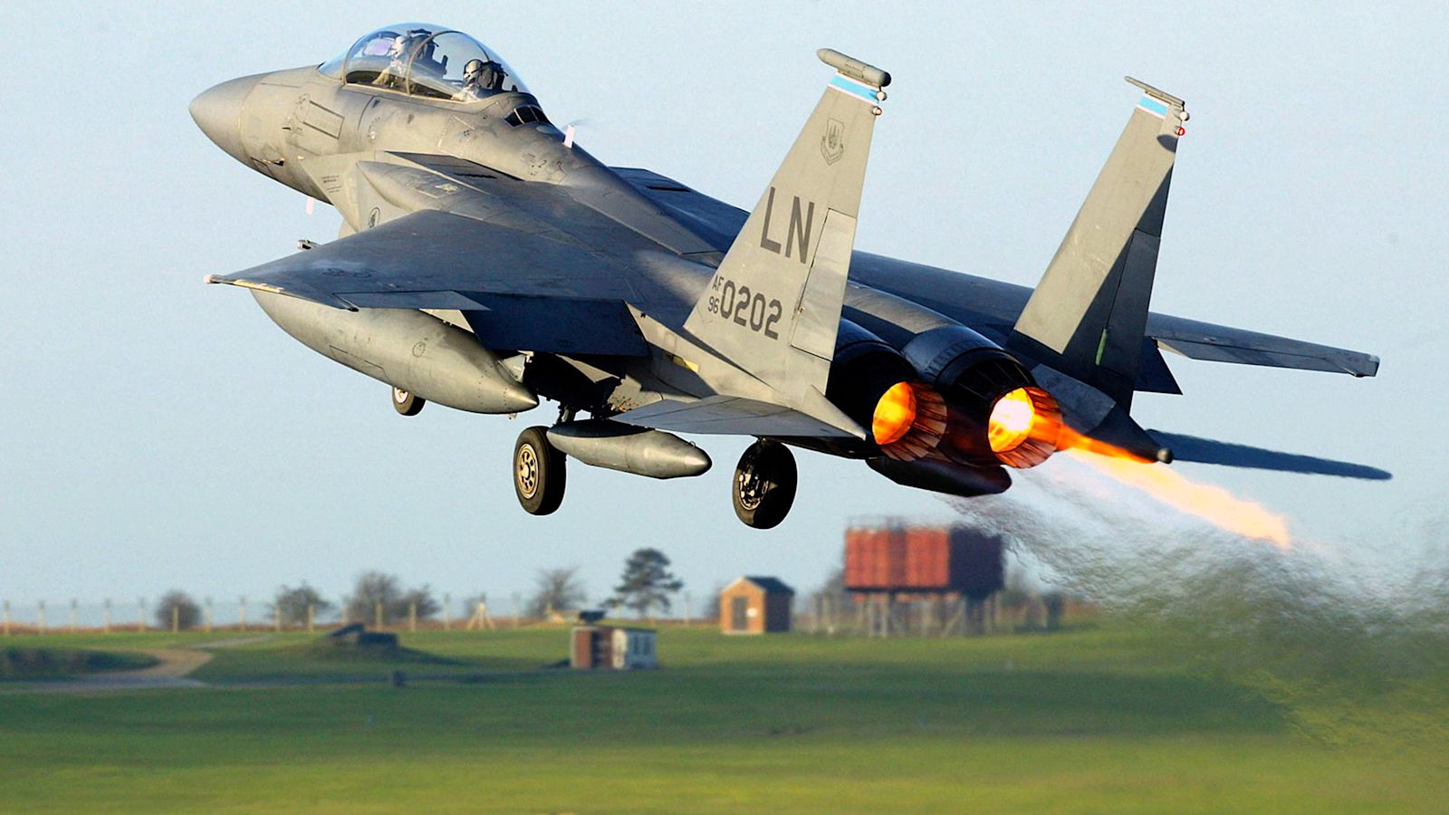 US to store nuclear weapons in UK's RAF Lakenheath in Suffolk ...