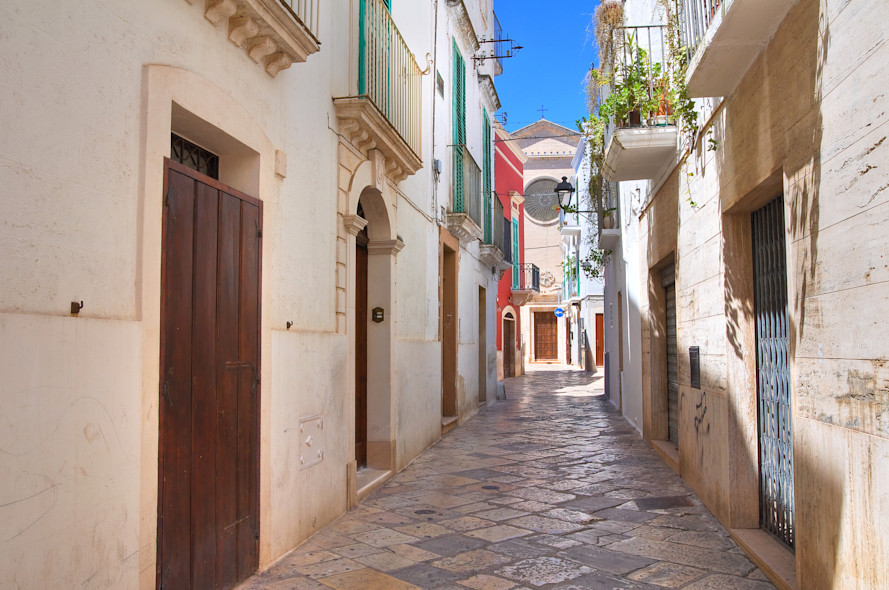 Scorcio di una via di Fasano, Puglia