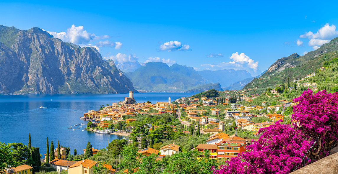 Vista del Lago di Garda in primavera