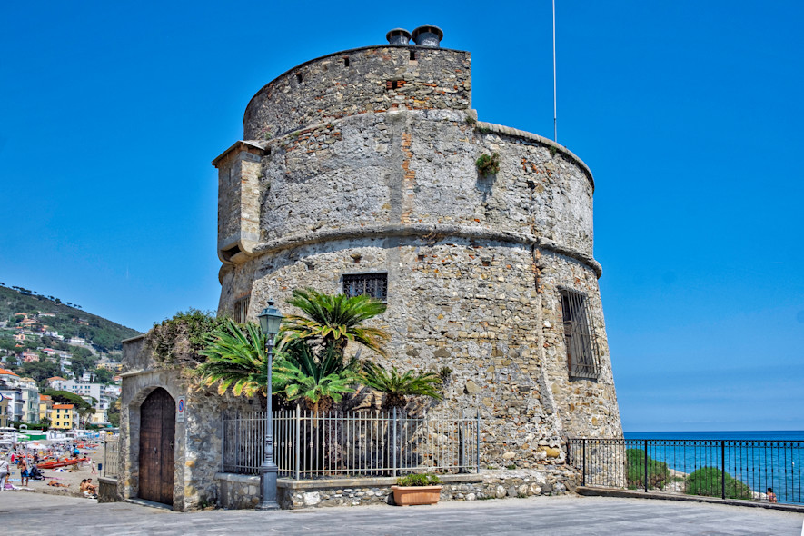 Torre Saracena ad Alassio nella Riviera di Ponente