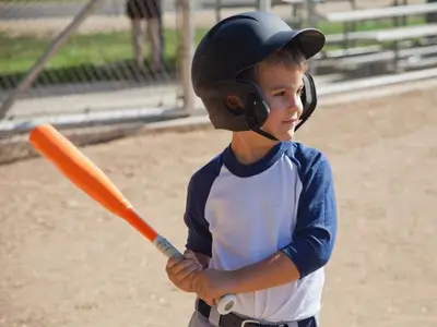 Approved Tee Ball bats should feature the USA Baseball logo and measure 26 inches or shorter in length.