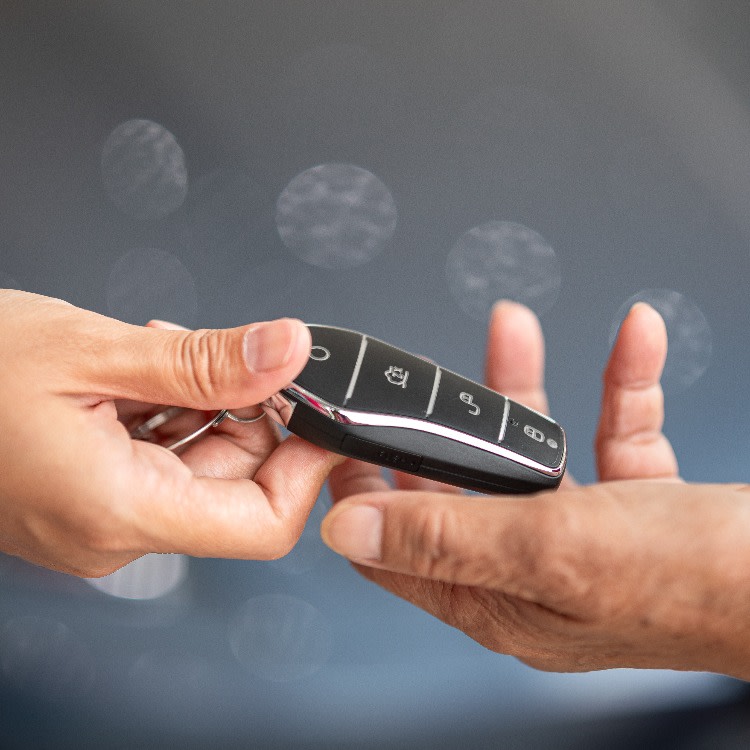 rental-car-pricing-airport-vs-off-airport-2025